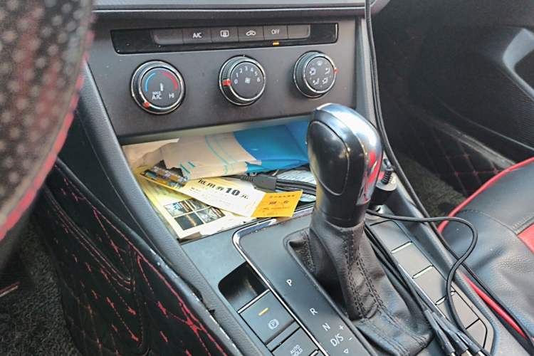 Used Volkswagen Bora 2019 Revised Version 1.5L Automatic Fashionable Style China VI Gear Lever