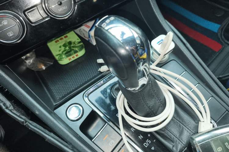 Used Volkswagen Bora 2019 280TSI DSG Elite Model Gear Lever