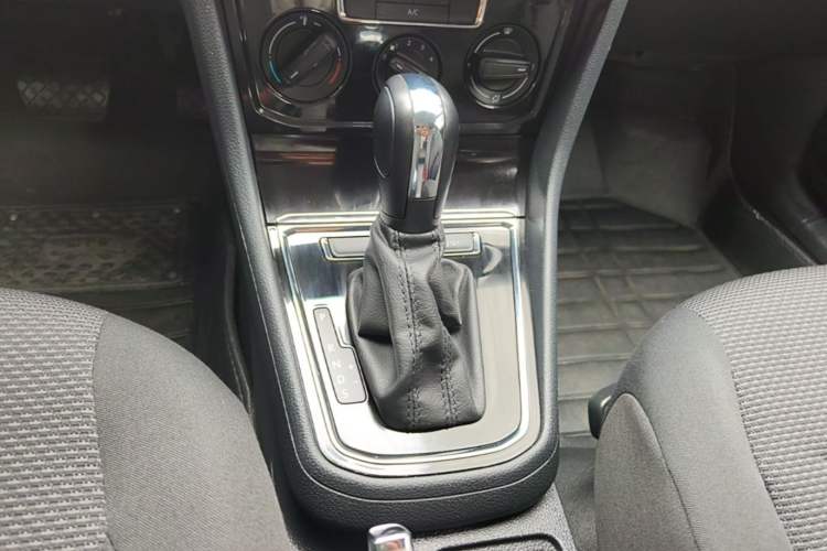 Used Volkswagen Bora 2019 Facelift Bora·Legend 1.5L Automatic Fashion Edition China VI Standard Gear Lever