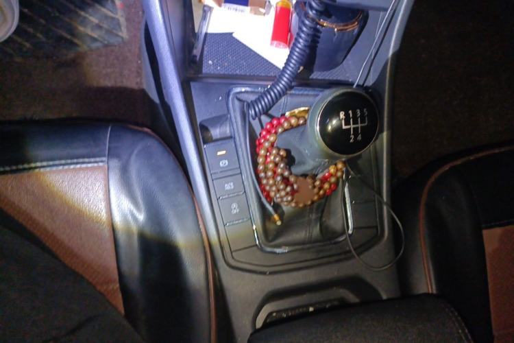 Used Volkswagen Bora 2019 1.5L Manual Fashion Edition Gear Lever