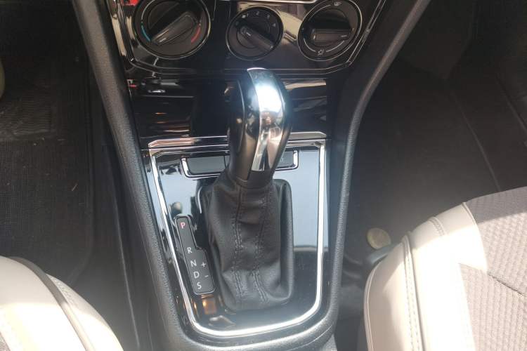 Used Volkswagen Bora 2019 Facelift Bora·Legend 1.5L Automatic Fashion Edition China VI Standard Gear Lever