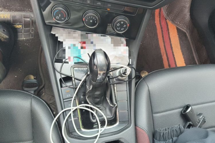 Used Volkswagen Bora 2019 1.5L Automatic Comfort Model Gear Lever