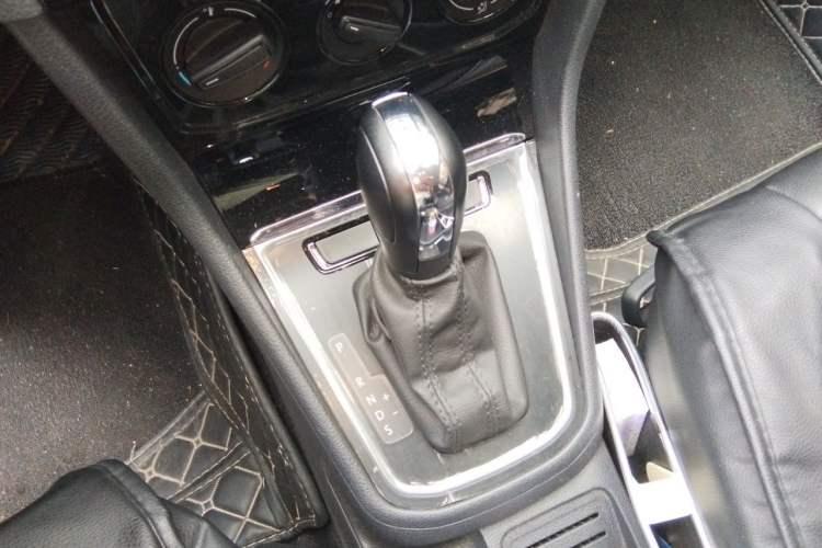 Used Volkswagen Bora 2019 Bora Legend 1.5L Automatic Leading Model China VI Standard Gear Lever