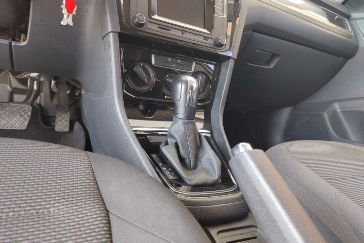 Used Volkswagen Bora 2019 Facelift Bora·Legend 1.5L Automatic Fashion Edition China VI Standard Gear Lever