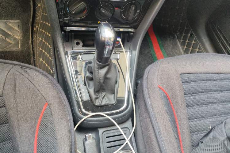Used Volkswagen Bora 2019 Bora Legend 1.5L Automatic Leading Model China VI Standard Gear Lever