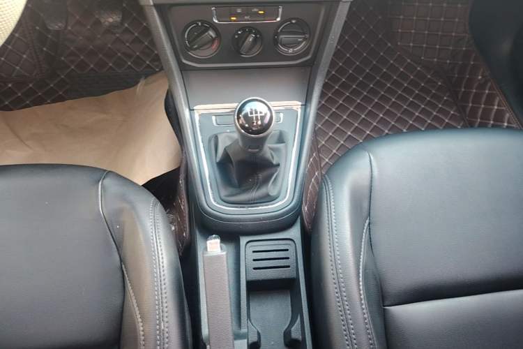 Used Volkswagen Bora 2019 Bora Legend 1.5L Manual Fashion Edition China VI Standard Gear Lever
