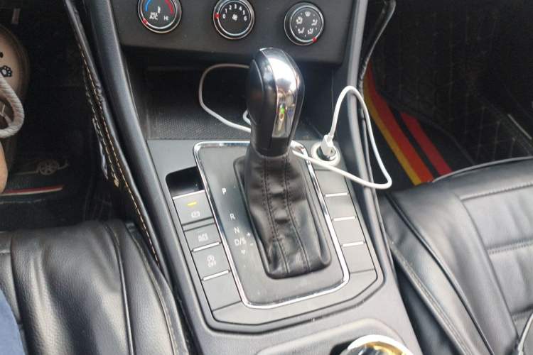 Used Volkswagen Bora 2019 1.5L Automatic Fashion Model Gear Lever