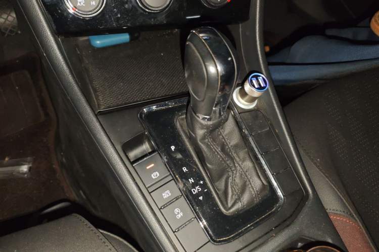 Used Volkswagen Bora 2019 Revised Version 1.5L Automatic Comfort Edition China VI Standard Gear Lever