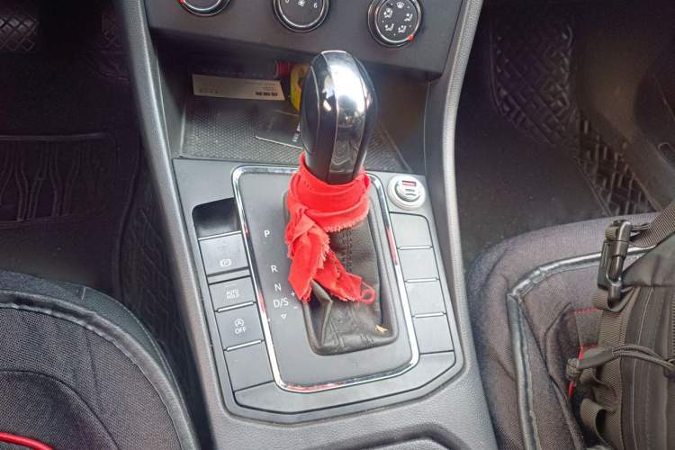Used Volkswagen Bora 2019 1.5L Automatic Fashion Model Gear Lever