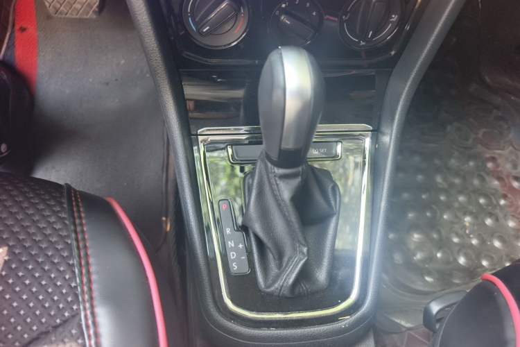 Used Volkswagen Bora 2019 Bora·Legend 1.5L Automatic Fashion Edition China V Standard Gear Lever