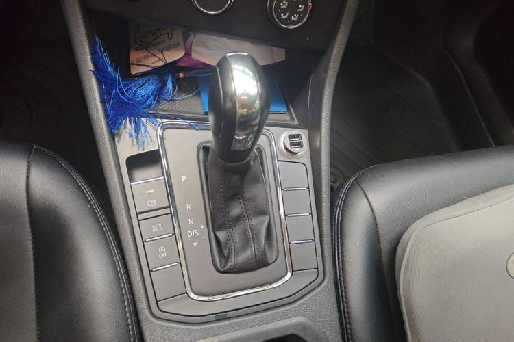 Used Volkswagen Bora 2019 Revised Version 1.5L Automatic Fashionable Style China V Standard Gear Lever