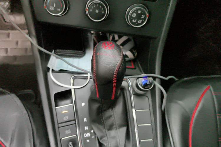 Used Volkswagen Bora 2019 1.5L Automatic Fashion Model Gear Lever