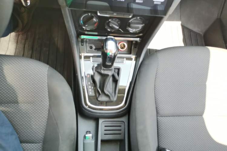 Used Volkswagen Bora 2019 Facelift Bora·Legend 1.5L Automatic Fashion Edition China VI Standard Gear Lever