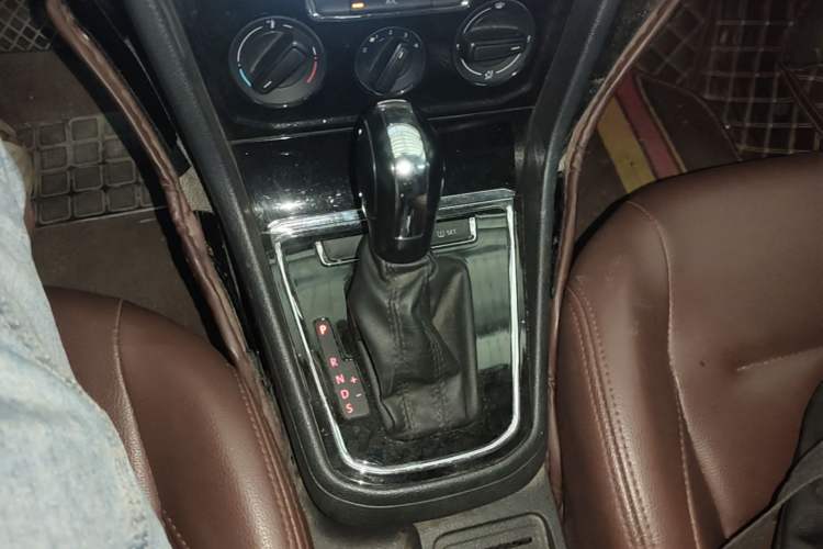 Used Volkswagen Bora 2019 Facelift Bora·Legend 1.5L Automatic Fashion Edition China VI Standard Gear Lever
