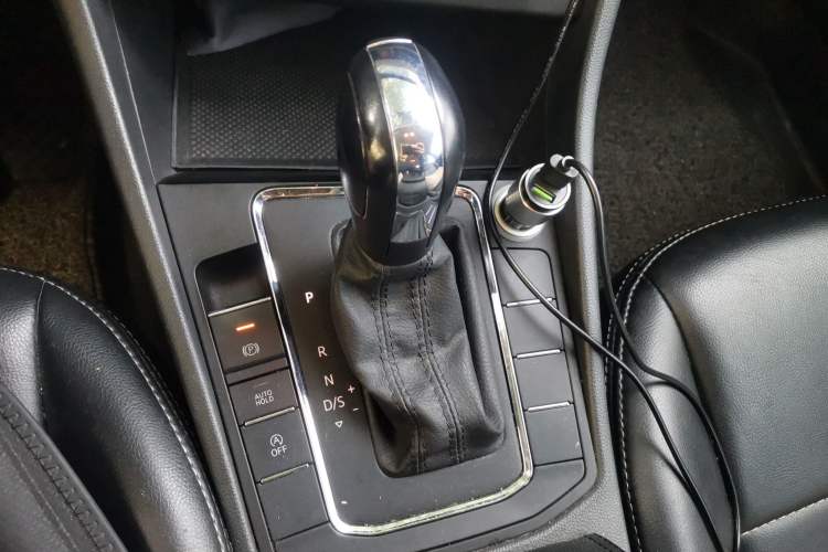 Used Volkswagen Bora 2019 1.5L Automatic Fashion Model Gear Lever