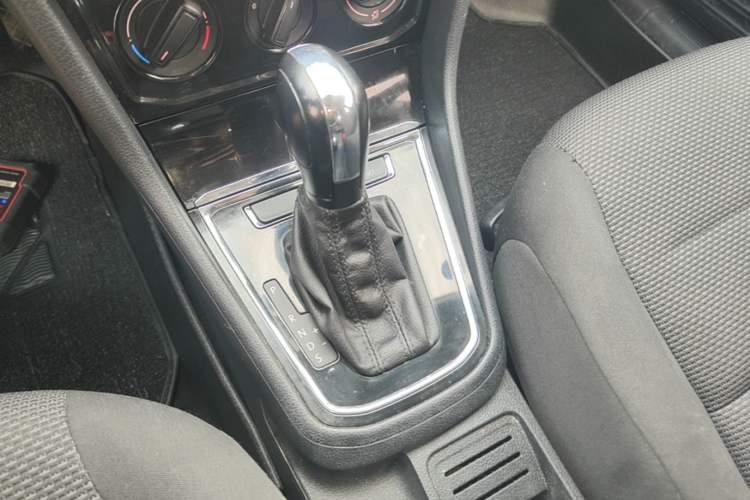 Used Volkswagen Bora 2019 Facelift Bora·Legend 1.5L Automatic Fashion Edition China VI Standard Gear Lever
