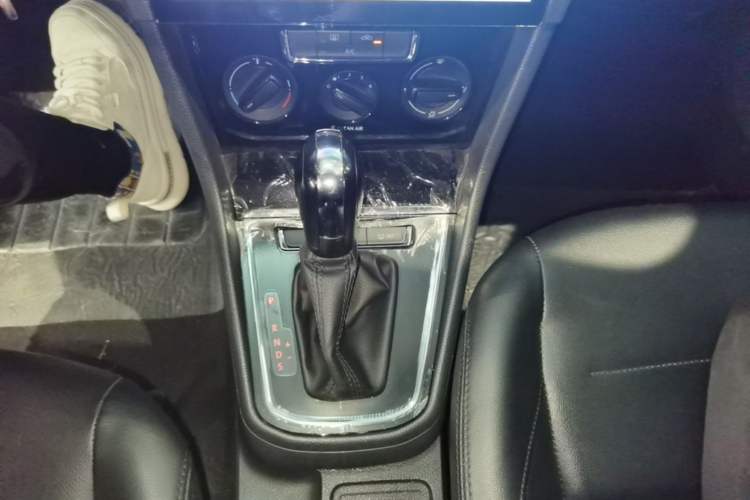 Used Volkswagen Bora 2019 Facelift Bora·Legend 1.5L Automatic Fashion Edition China VI Standard Gear Lever
