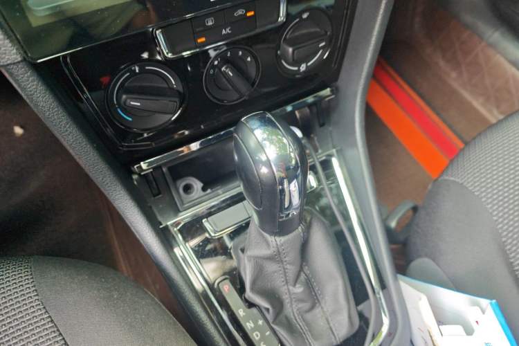 Used Volkswagen Bora 2019 Facelift Bora·Legend 1.5L Automatic Fashion Edition China VI Standard Gear Lever