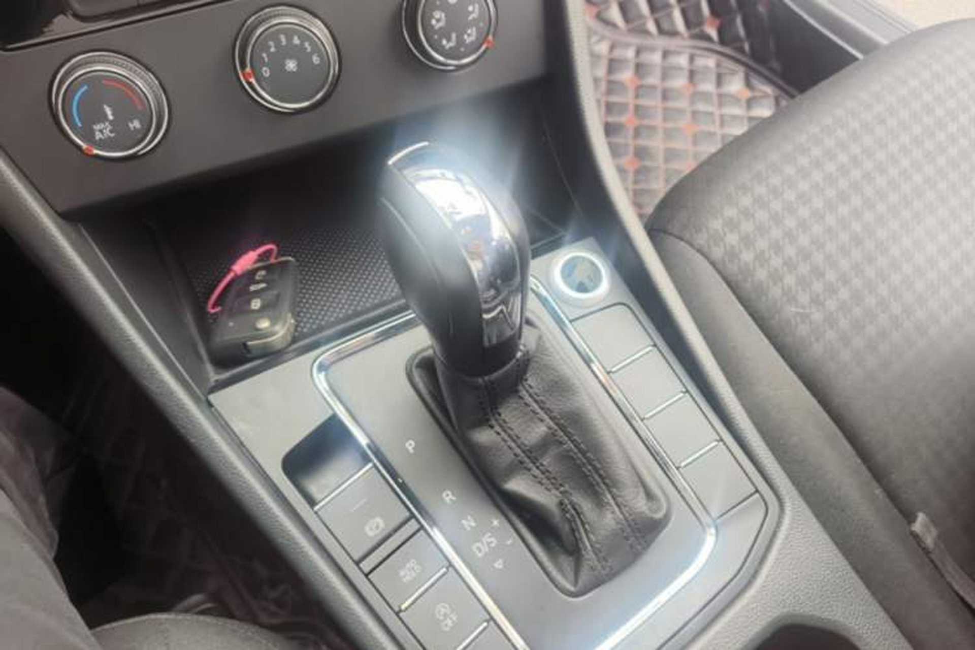Used Volkswagen Bora 2019 Revised Version 1.5L Automatic Fashionable Style China VI Gear Lever