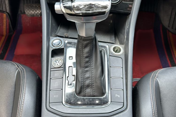 Used Volkswagen Bora 2019 280TSI DSG Luxury Model Gear Lever