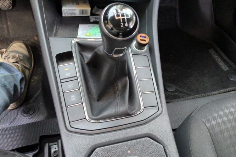 Used Volkswagen Bora 2019 1.5L Manual Fashion Edition Gear Lever