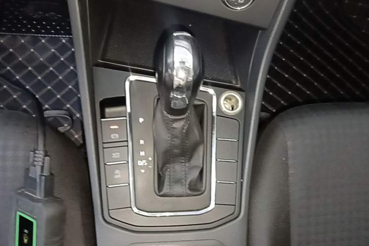 Used Volkswagen Bora 2019 Revised Version 1.5L Automatic Fashionable Style China VI Gear Lever