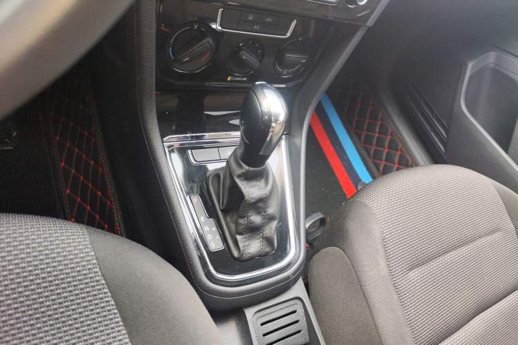 Used Volkswagen Bora 2019 Facelift Bora·Legend 1.5L Automatic Fashion Edition China VI Standard Gear Lever