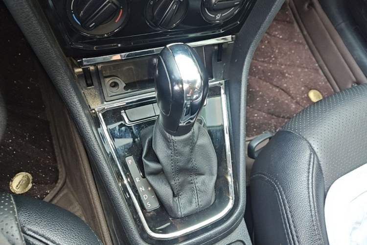 Used Volkswagen Bora 2019 Bora Legend 1.5L Automatic Leading Model China VI Standard Gear Lever