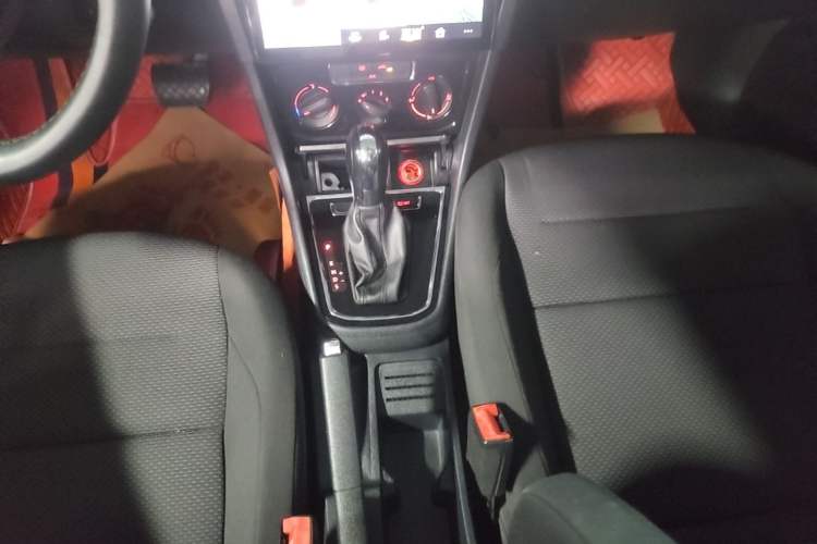 Used Volkswagen Bora 2019 Bora Legend 1.5L Automatic Leading Model China VI Standard Gear Lever