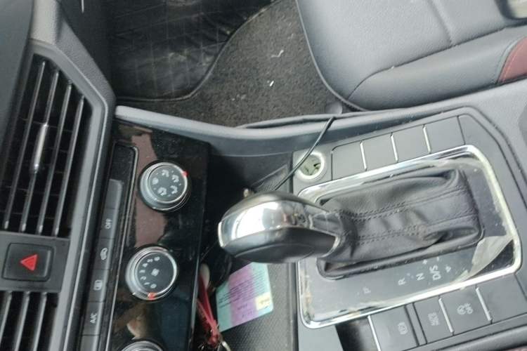 Used Volkswagen Bora 2019 Revised Version 1.5L Automatic Comfort Edition China V Standard Gear Lever