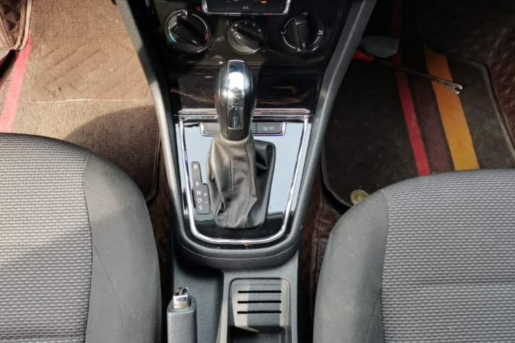 Used Volkswagen Bora 2019 Facelift Bora·Legend 1.5L Automatic Fashion Edition China VI Standard Gear Lever