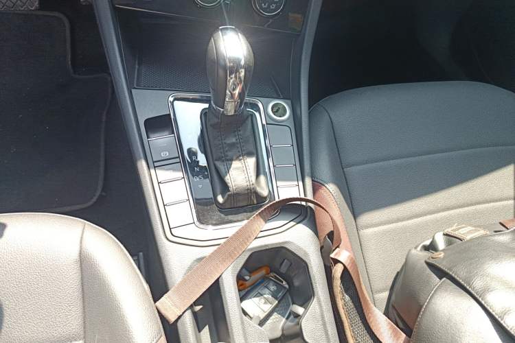 Used Volkswagen Bora 2019 Revised Version 1.5L Automatic Comfort Edition China V Standard Gear Lever