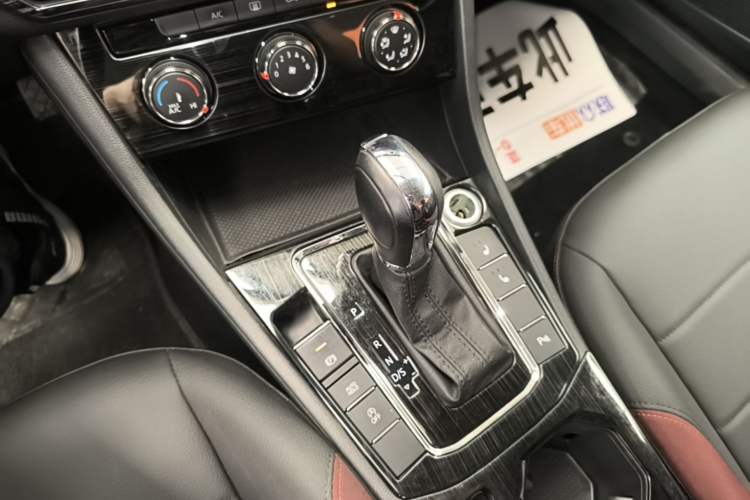Used Volkswagen Bora 2019 Revised Version 1.5L Automatic Comfort Edition China V Standard Gear Lever