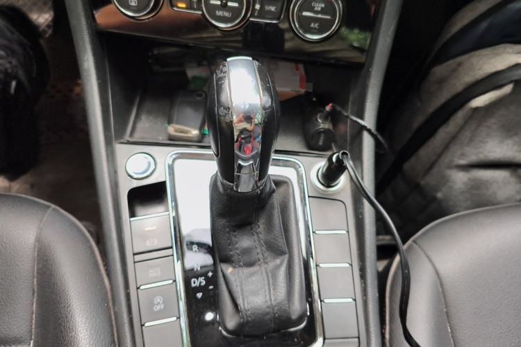 Used Volkswagen Bora 2019 Revised Version 1.5L Automatic Elite Edition China VI Standard Gear Lever