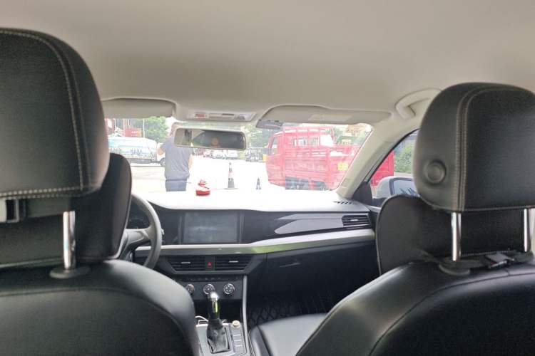 Used Volkswagen Bora 2019 Revised Version 1.5L Automatic Fashionable Style China VI Headliner