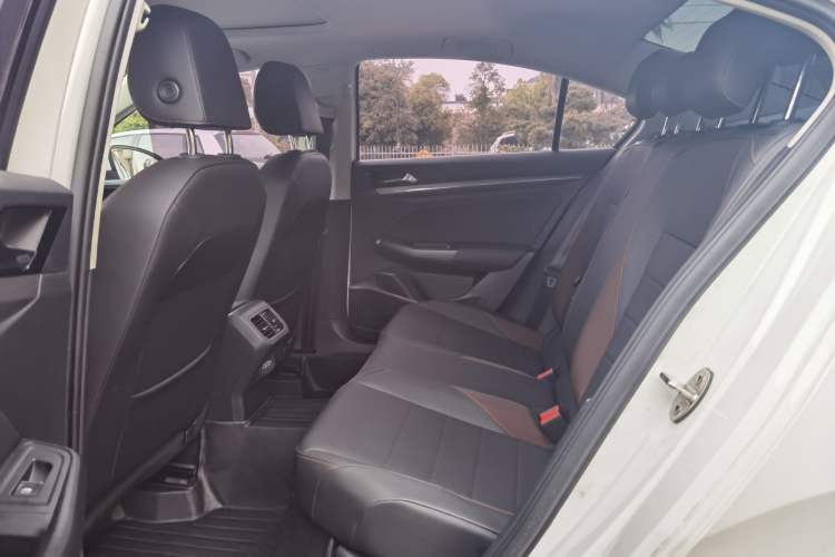 Used Volkswagen Bora 2019 1.5L Automatic Elite Version Headliner