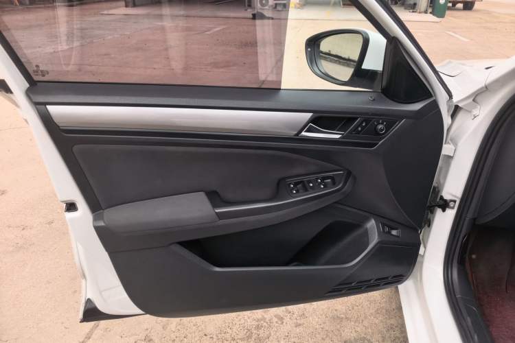 Used Volkswagen Bora 2019 Facelift Bora·Legend 1.5L Manual Fashion Edition China VI Standard Interior 2
