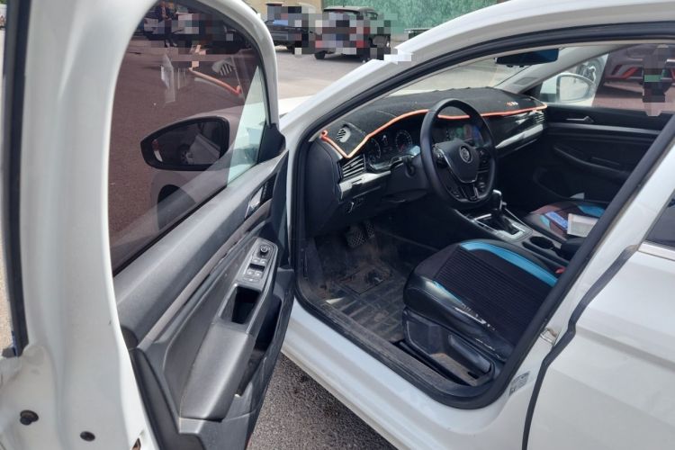 Used Volkswagen Bora 2019 1.5L Automatic Elite Version Interior 3