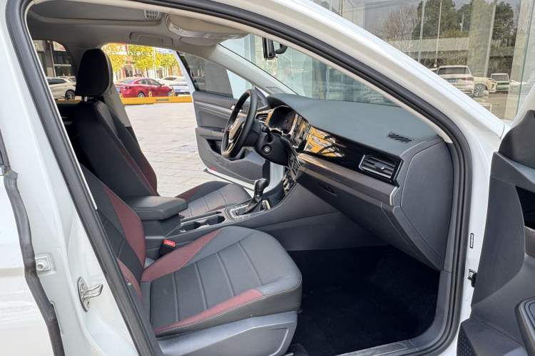 Used Volkswagen Bora 2019 Revised Version 1.5L Automatic Comfort Edition China V Standard Interior 4