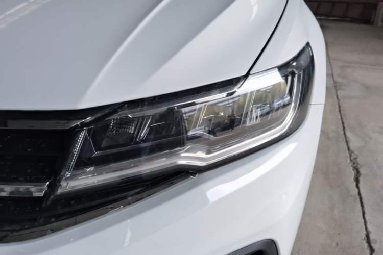 Used Volkswagen Bora 2019 Revised Version 1.5L Manual Fashion Edition China VI Standard Left Front Headlight