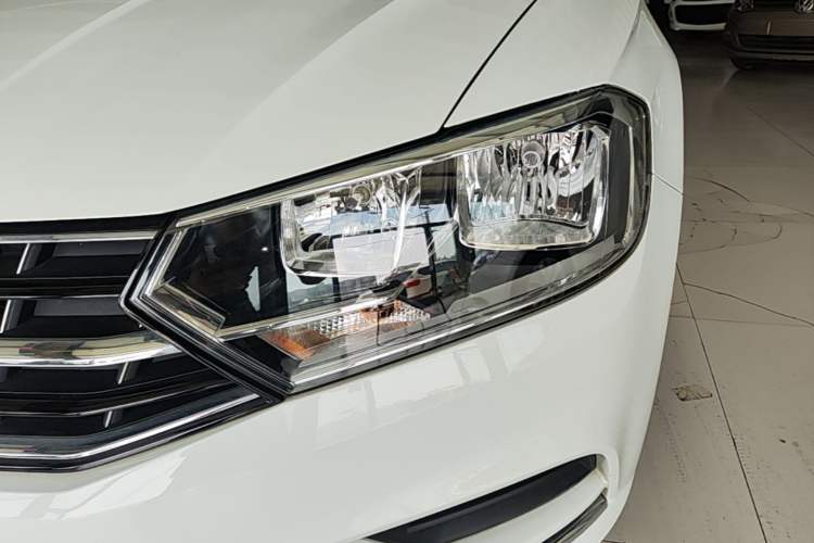 Used Volkswagen Bora 2019 Bora Legend 1.5L Automatic Leading Model China VI Standard Left Front Headlight