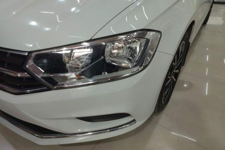 Used Volkswagen Bora 2019 Bora Legend 1.5L Automatic Leading Model China VI Standard Left Front Headlight
