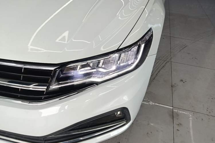 Used Volkswagen Bora 2019 Revised Version 1.5L Automatic Elite Edition China V Standard Left Front Headlight