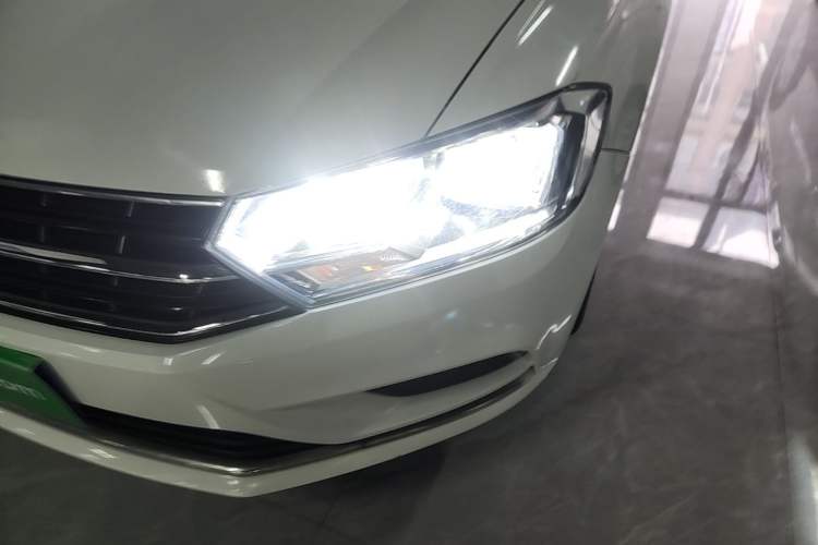 Used Volkswagen Bora 2019 Bora Legend 1.5L Automatic Leading Model China VI Standard Left Front Headlight