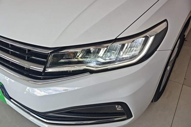 Used Volkswagen Bora 2019 1.5L Automatic Elite Version Left Front Headlight