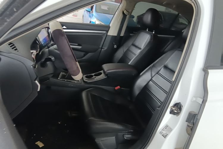 Used Volkswagen Bora 2019 1.5L Manual Fashion Edition Left Front Seat