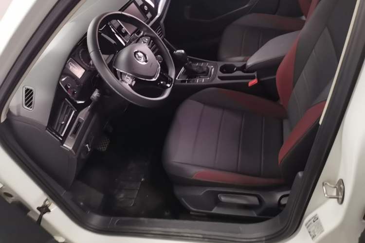 Used Volkswagen Bora 2019 Revised Version 1.5L Automatic Comfort Edition China VI Standard Left Front Seat