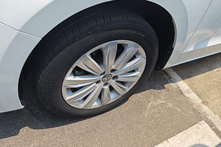 Used Volkswagen Bora 2019 Facelift Bora·Legend 1.5L Automatic Fashion Edition China VI Standard Left Front Wheel Hub