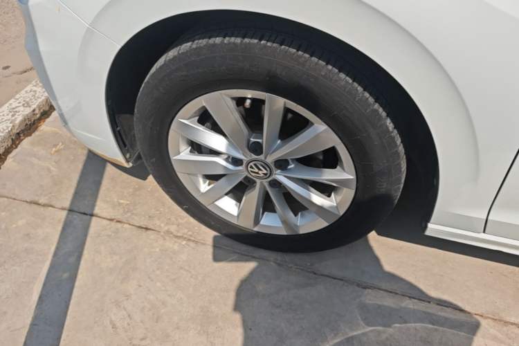 Used Volkswagen Bora 2019 Revised Version 1.5L Automatic Comfort Edition China VI Standard Left Front Wheel Hub