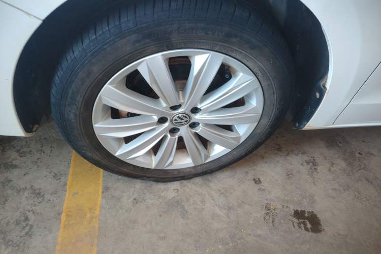 Used Volkswagen Bora 2019 Facelift Bora·Legend 1.5L Automatic Fashion Edition China VI Standard Left Front Wheel Hub